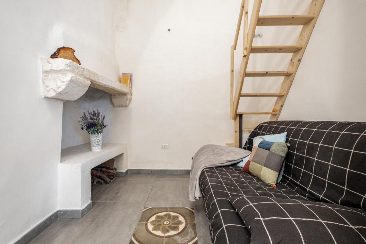 La Casa Nel Vico Pretty Apartment Остуни Екстериор снимка
