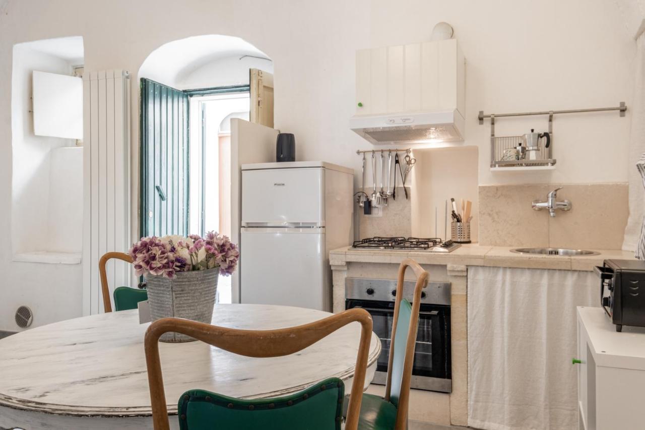 La Casa Nel Vico Pretty Apartment Остуни Екстериор снимка